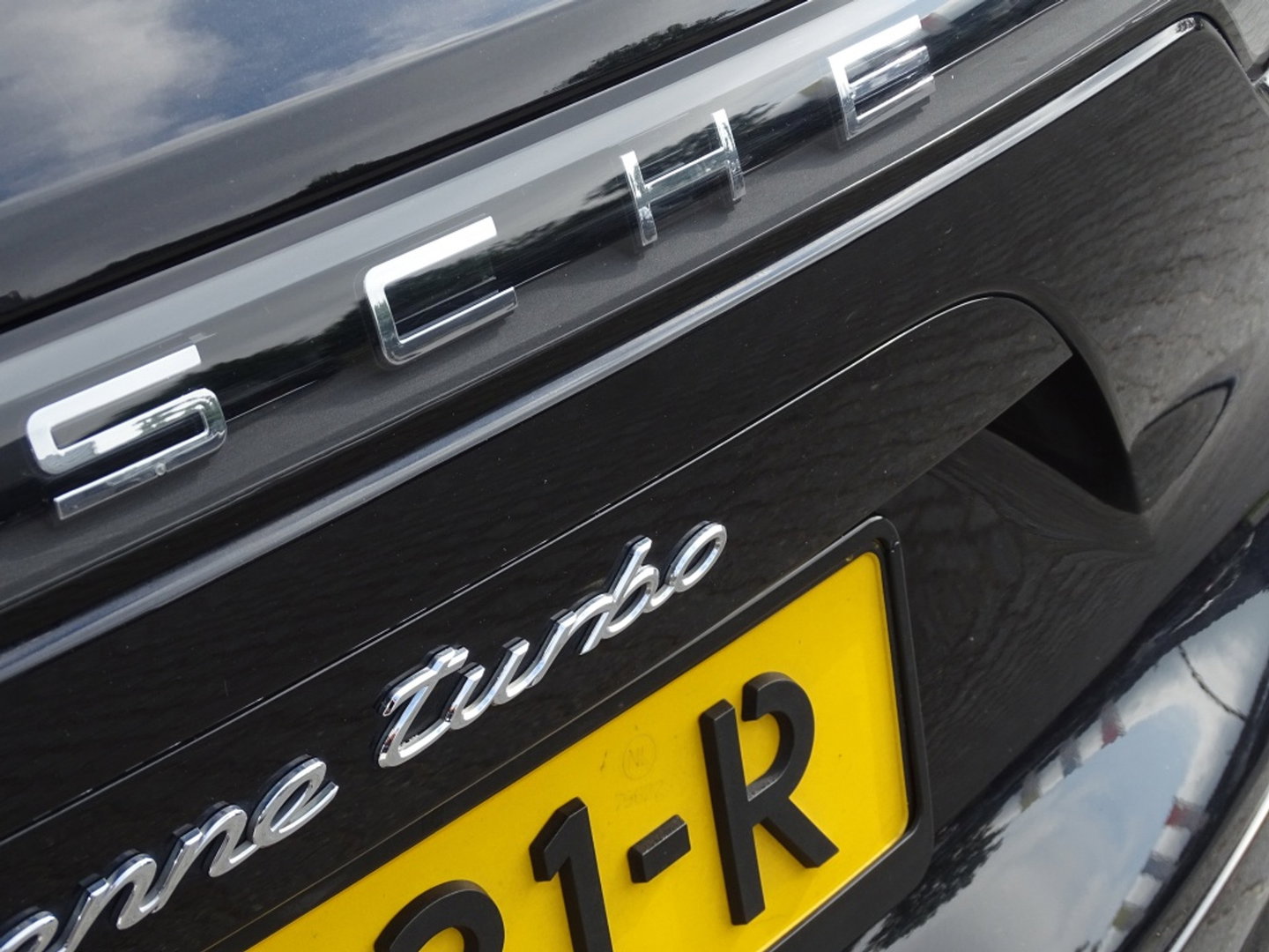 Porsche Cayenne 4.0 Turbo V8 549PK Sport Design / Carbon / PDLS+ / Keramische re