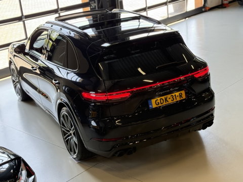 Porsche Cayenne 4.0 Turbo V8 549PK Sport Design / Carbon / PDLS+ / Keramische re