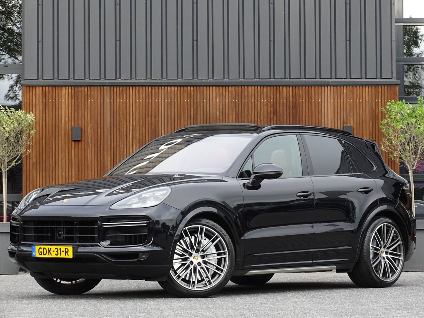 Porsche Cayenne 4.0 Turbo V8 549PK Sport Design / Carbon / PDLS+ / Keramische re