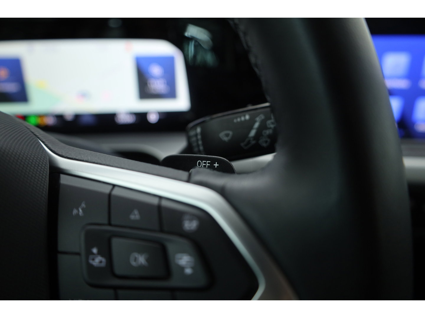 Volkswagen Golf 1.0 eTSI Life Business | Adapt. Cruise | Memory | Massage | Apple CarPlay & Android Auto | Stoel- Stuurverw. |
