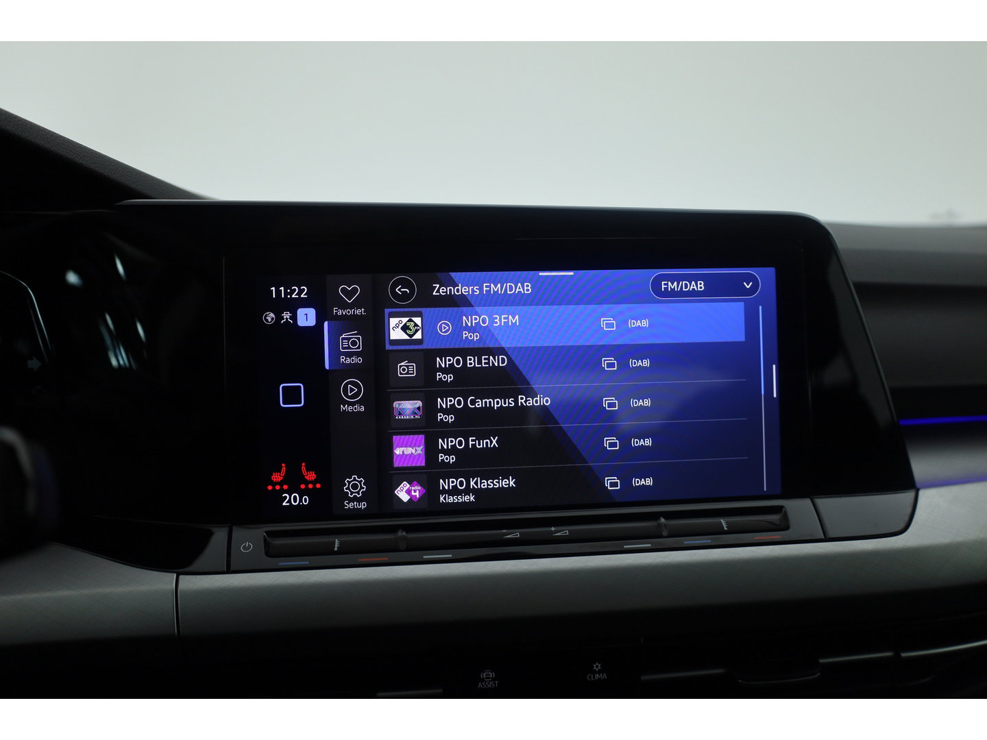 Volkswagen Golf 1.0 eTSI Life Business | Adapt. Cruise | Memory | Massage | Apple CarPlay & Android Auto | Stoel- Stuurverw. |