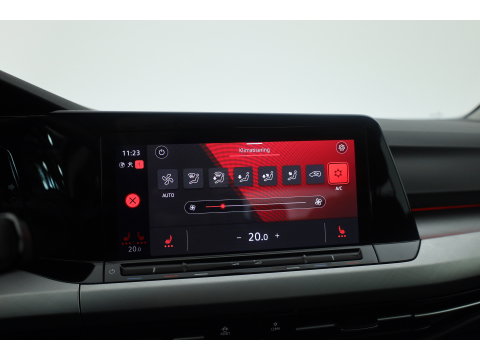 Volkswagen Golf 1.0 eTSI Life Business | Adapt. Cruise | Memory | Massage | Apple CarPlay & Android Auto | Stoel- Stuurverw. |