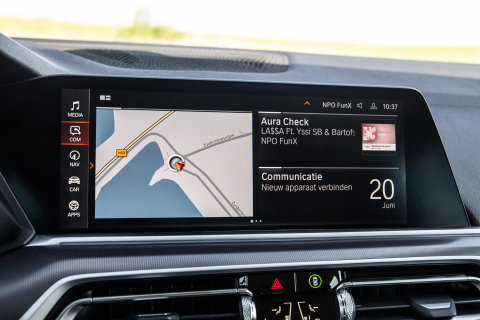 BMW X5 xDrive45e High Executive CARPLAY / CAMERA / DEALER ONDERHOUDEN / ZWART LEER / STOELVERWARMING / TREKHAAK