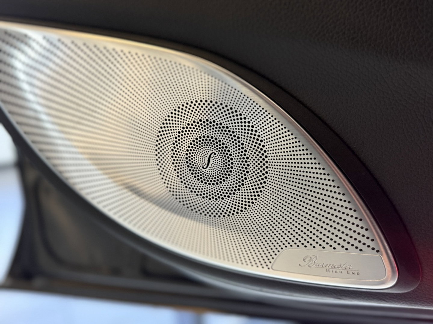Mercedes-Benz E-Klasse 63S AMG 612PK V8 4-Matic / Burmester 4D / Carbon / AMG Ceramic b