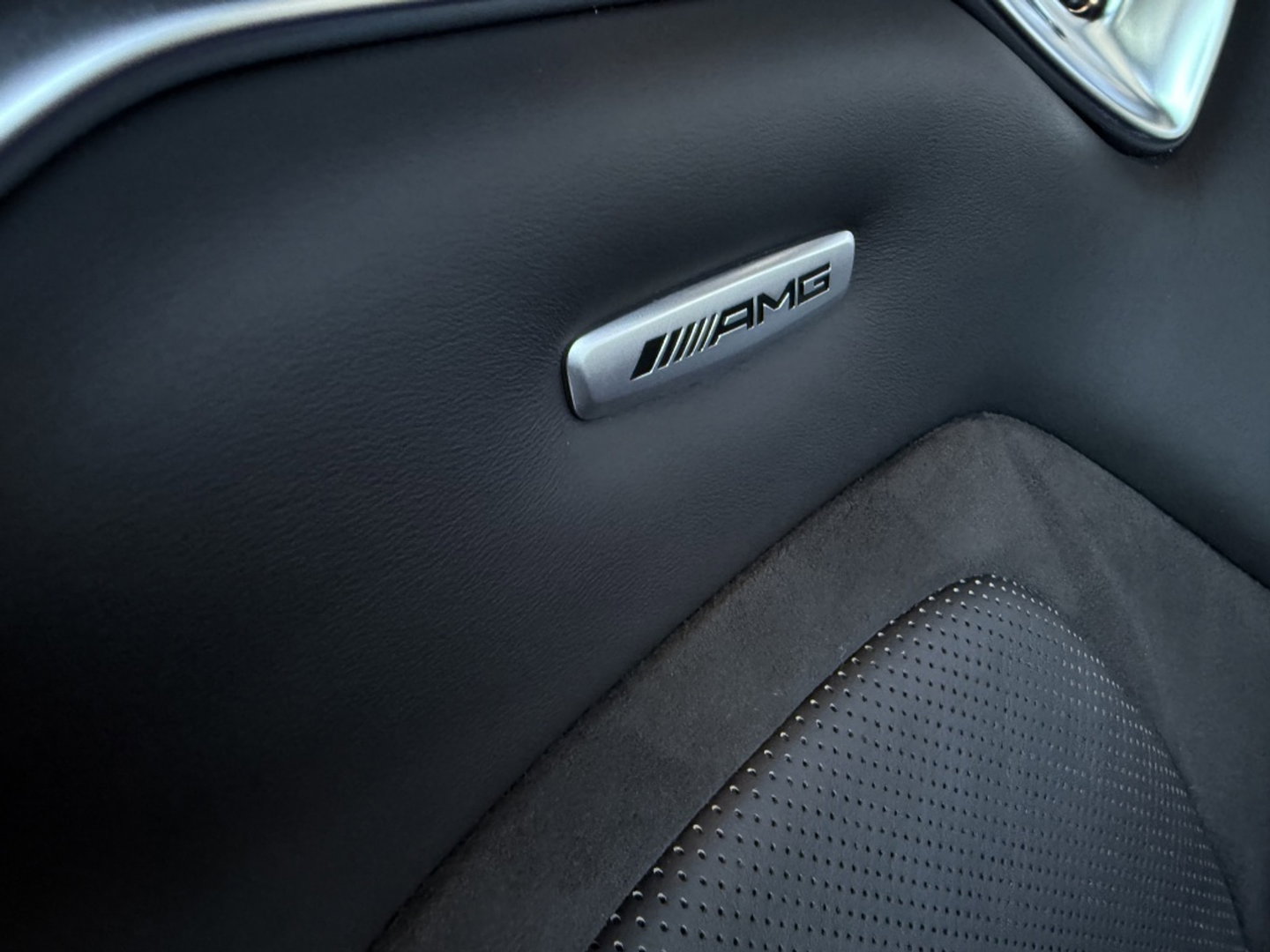 Mercedes-Benz E-Klasse 63S AMG 612PK V8 4-Matic / Burmester 4D / Carbon / AMG Ceramic b