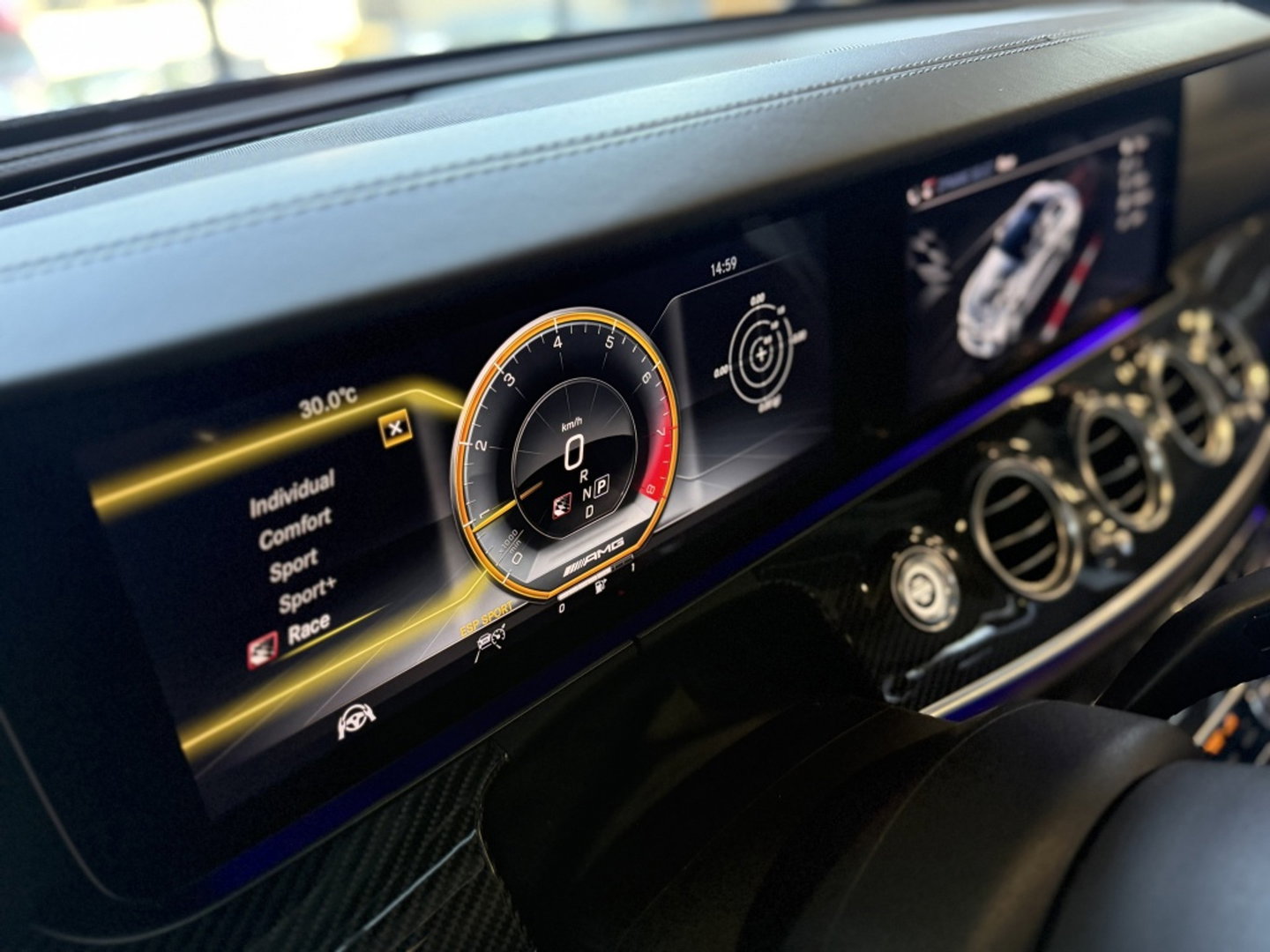 Mercedes-Benz E-Klasse 63S AMG 612PK V8 4-Matic / Burmester 4D / Carbon / AMG Ceramic b