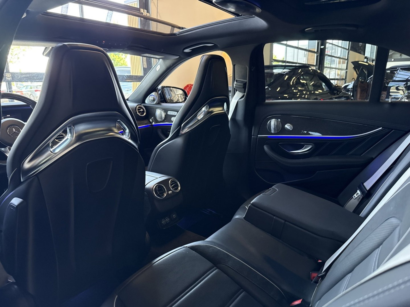 Mercedes-Benz E-Klasse 63S AMG 612PK V8 4-Matic / Burmester 4D / Carbon / AMG Ceramic b