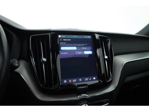 Volvo XC60 2.0 B4 R-Design | Prijs rijklaar | Pano | ACC | Trekhaak | Head-up H&K audio | Sportstoelen |