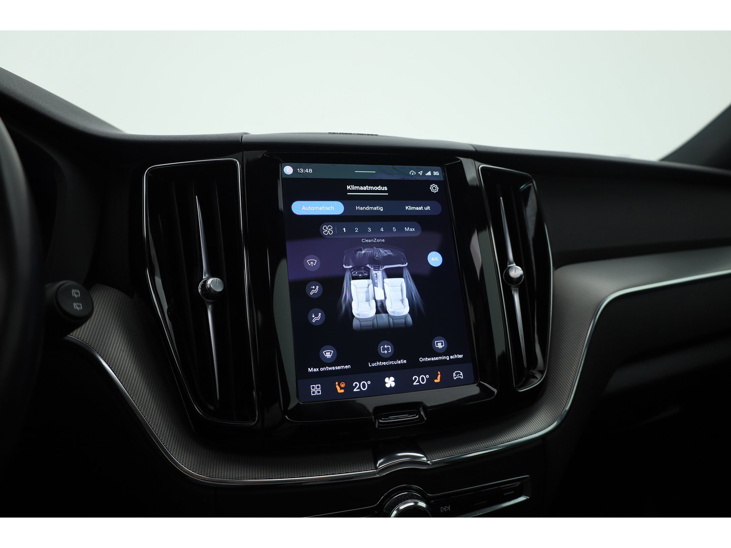 Volvo XC60 2.0 B4 R-Design | Prijs rijklaar | Pano | ACC | Trekhaak | Head-up H&K audio | Sportstoelen |