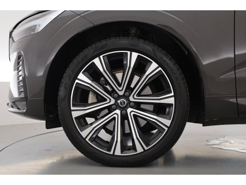 Volvo XC60 2.0 B4 R-Design | Prijs rijklaar | Pano | ACC | Trekhaak | Head-up H&K audio | Sportstoelen |