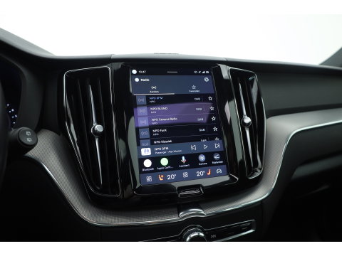 Volvo XC60 2.0 B4 R-Design | Prijs rijklaar | Pano | ACC | Trekhaak | Head-up | H&K audio | Sportstoelen |