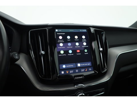 Volvo XC60 2.0 B4 R-Design | Prijs rijklaar | Pano | ACC | Trekhaak | Head-up | H&K audio | Sportstoelen |