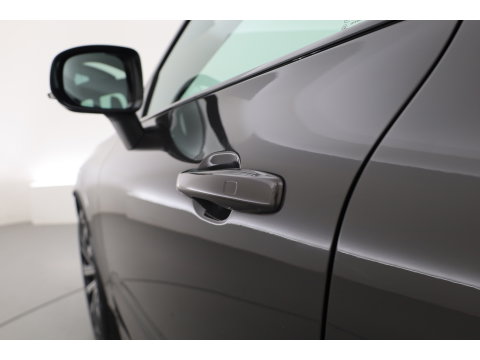Volvo XC60 2.0 B4 R-Design | Prijs rijklaar | Pano | ACC | Trekhaak | Head-up | H&K audio | Sportstoelen |