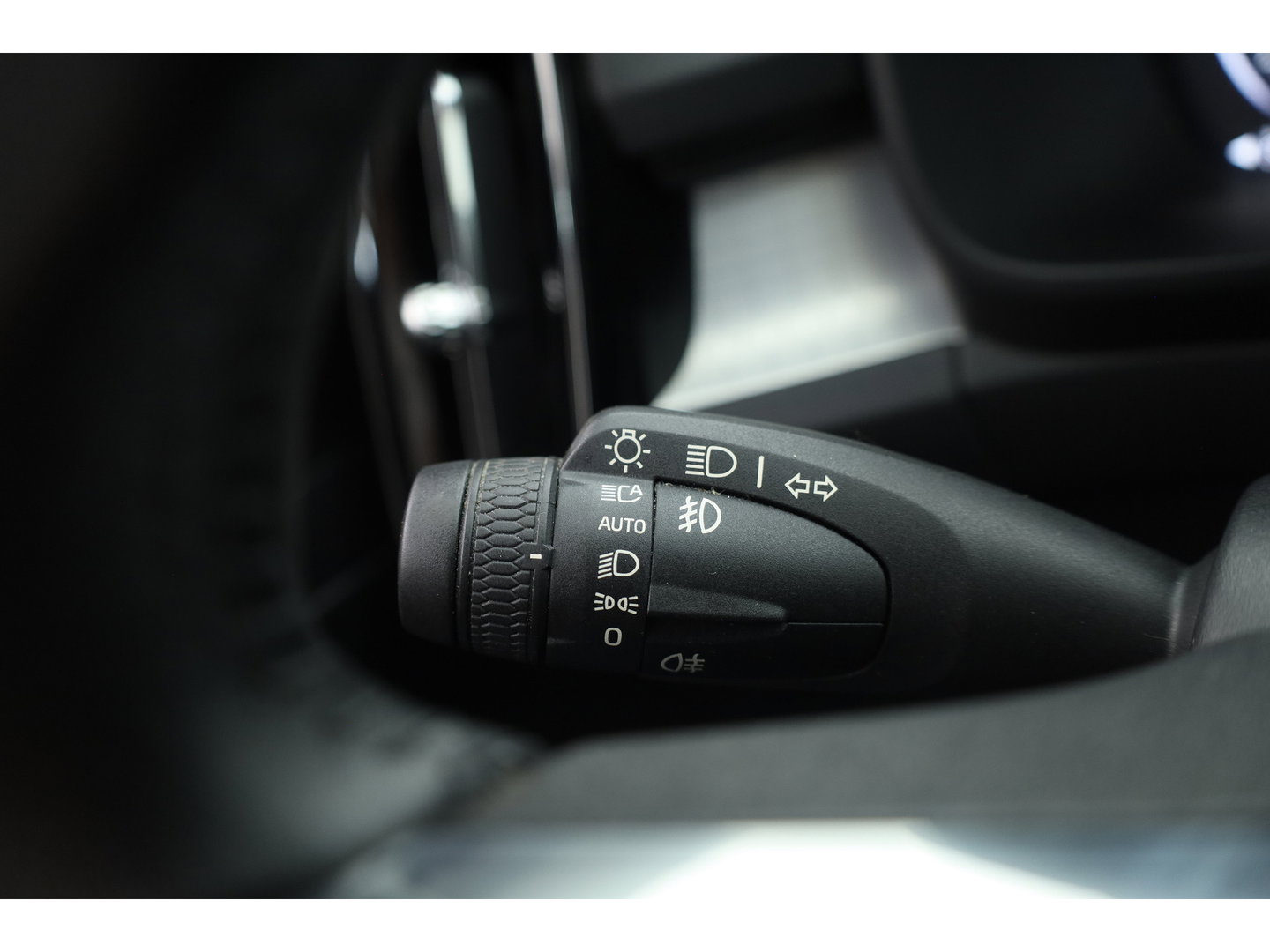 Volvo XC40 2.0 T5 AWD Intro Edition | Prijs rijklaar | Trekhaak 2100KG | Pano | ACC | Blis  | 360 camera | Leder | H&K Audio | Mem. stoel |