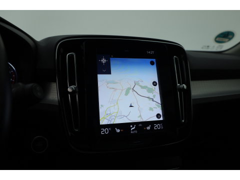 Volvo XC40 2.0 T5 AWD Intro Edition | Prijs rijklaar | Trekhaak 2100KG | Pano | ACC | Blis  | 360 camera | Leder | H&K Audio | Mem. stoel |