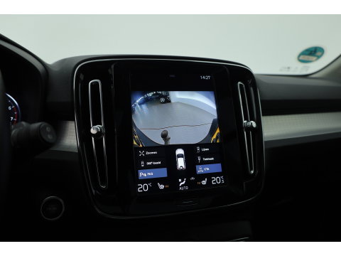 Volvo XC40 2.0 T5 AWD Intro Edition | Prijs rijklaar | Trekhaak 2100KG | Pano | ACC | Blis  | 360 camera | Leder | H&K Audio | Mem. stoel |
