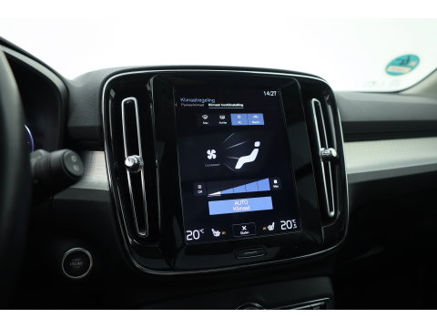Volvo XC40 2.0 T5 AWD Intro Edition | Prijs rijklaar | Trekhaak 2100KG | Pano | ACC | Blis  | 360 camera | Leder | H&K Audio | Mem. stoel |