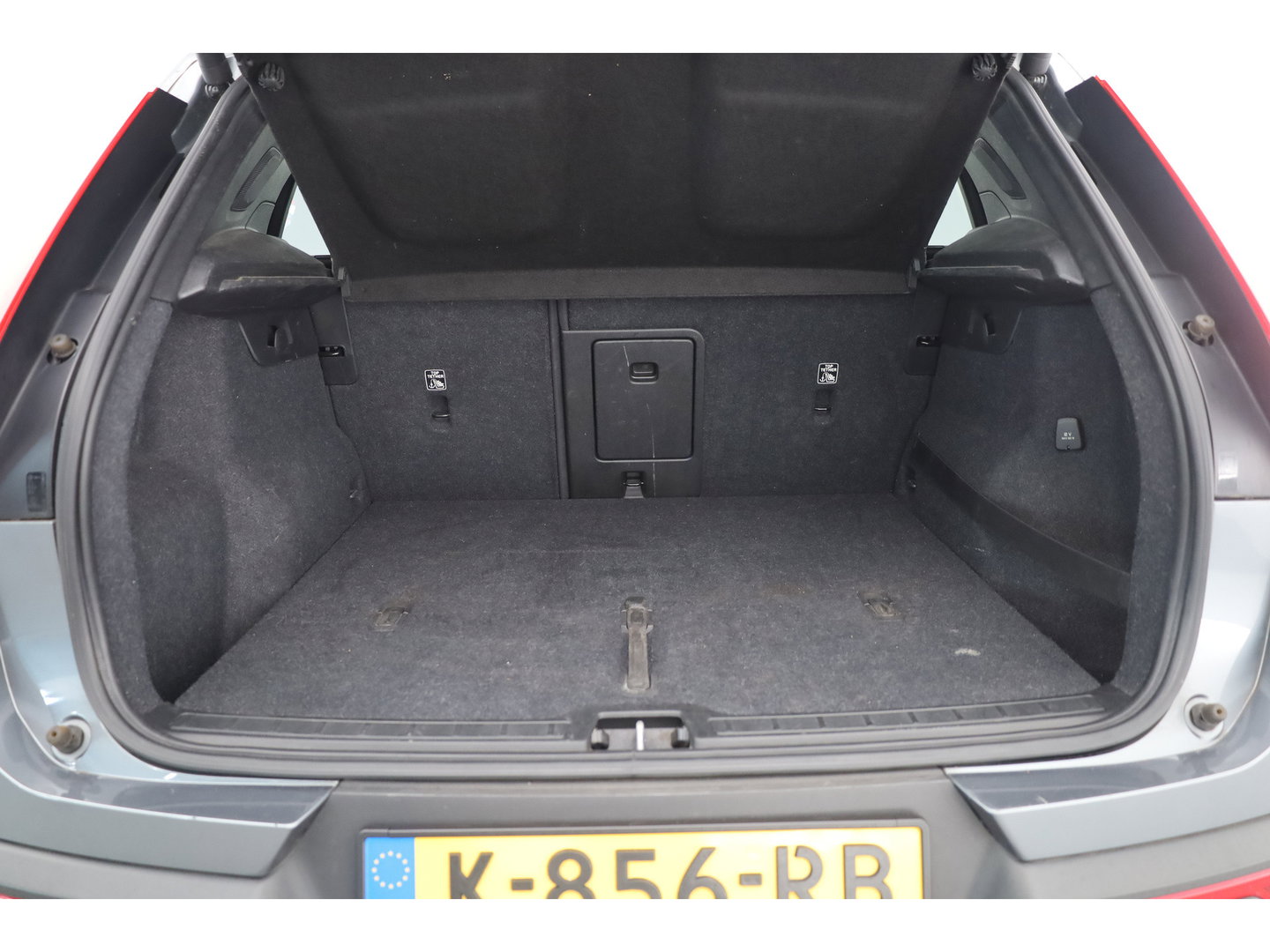 Volvo XC40 2.0 T5 AWD Intro Edition | Prijs rijklaar | Trekhaak 2100KG | Pano | ACC | Blis  | 360 camera | Leder | H&K Audio | Mem. stoel |