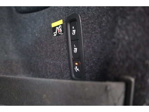 Volvo XC40 2.0 T5 AWD Intro Edition | Prijs rijklaar | Trekhaak 2100KG | Pano | ACC | Blis  | 360 camera | Leder | H&K Audio | Mem. stoel |