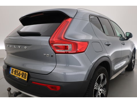 Volvo XC40 2.0 T5 AWD Intro Edition | Prijs rijklaar | Trekhaak 2100KG | Pano | ACC | Blis  | 360 camera | Leder | H&K Audio | Mem. stoel |