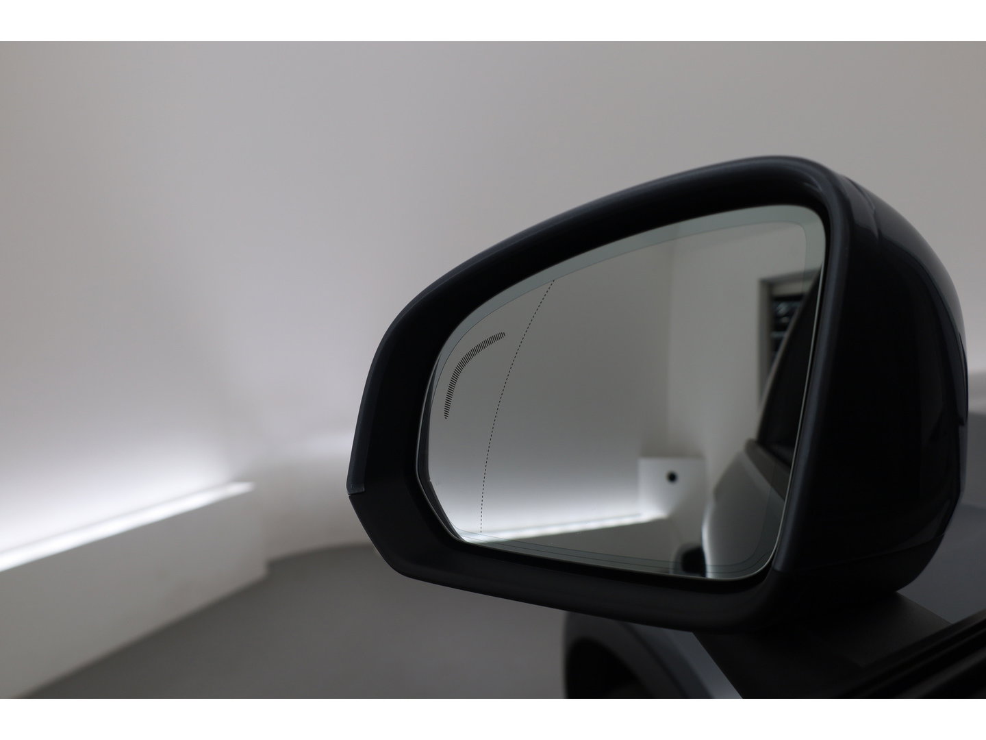 Volvo XC40 2.0 T5 AWD Intro Edition | Prijs rijklaar | Trekhaak 2100KG | Pano | ACC | Blis  | 360 camera | Leder | H&K Audio | Mem. stoel |