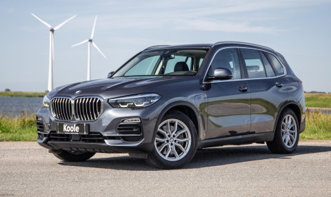 BMW X5 xDrive45e High Executive CARPLAY / CAMERA / DEALER ONDERHOUDEN / ZWART LEER / STOELVERWARMING / TREKHAAK