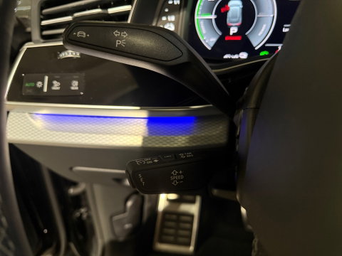 Audi Q8 60 TFSI e quattro S Line Comp Pano|RS Seat|HuD|Trekhaak