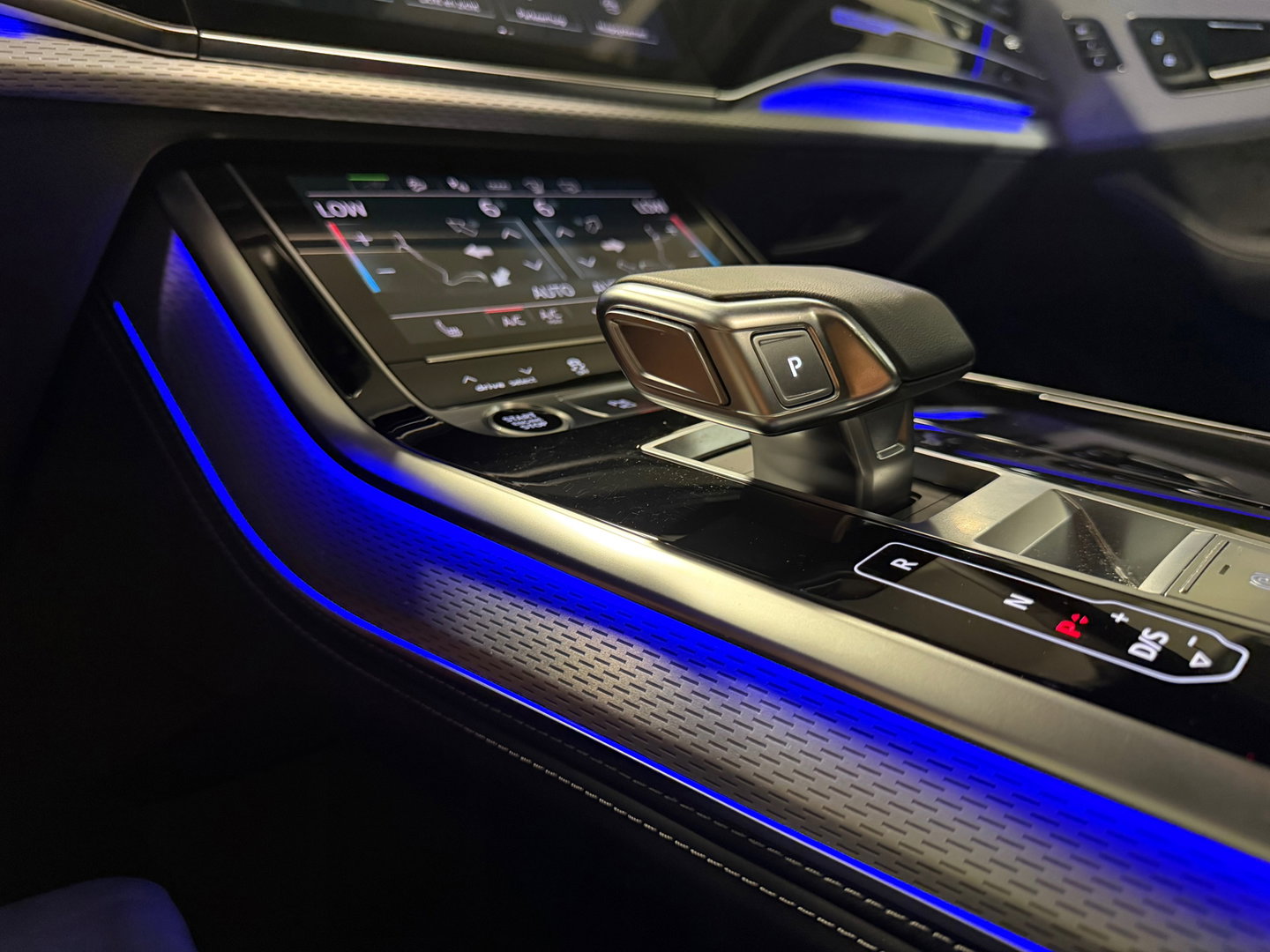 Audi Q8 60 TFSI e quattro S Line Comp Pano|RS Seat|HuD|Trekhaak