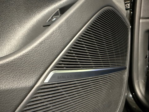 Audi Q8 60 TFSI e quattro S Line Comp Pano|RS Seat|HuD|Trekhaak