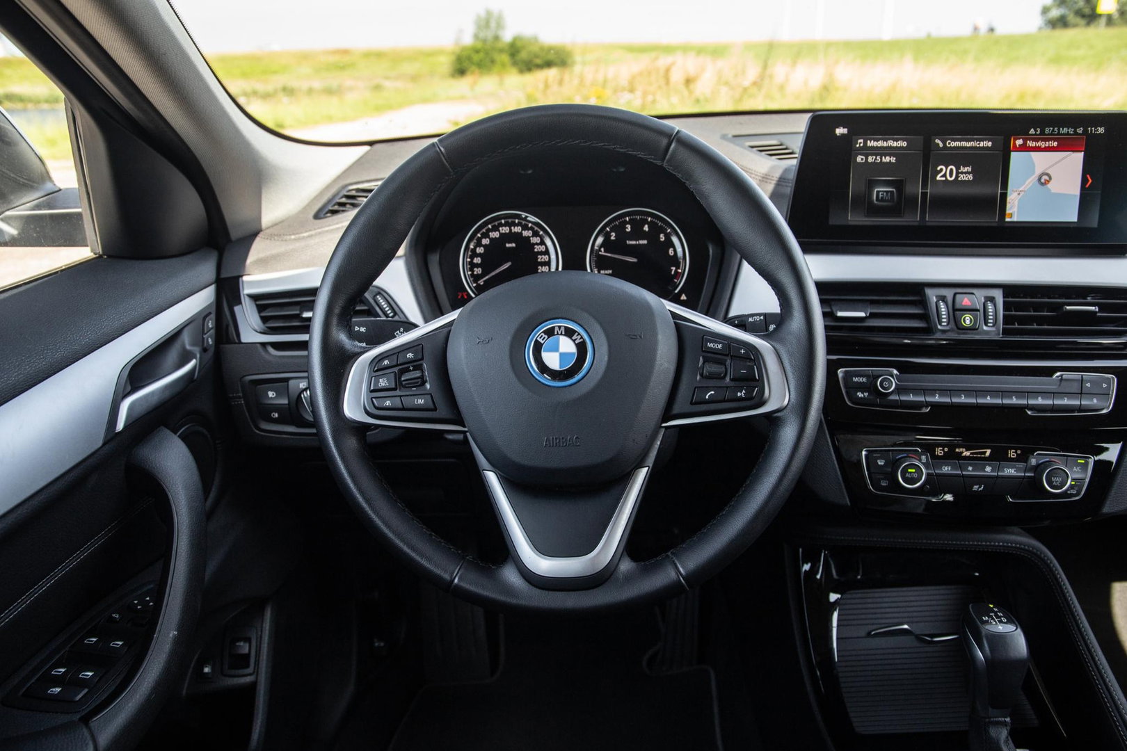 BMW X2 xDrive25e Executive CAMERA / LEDER / PLUG IN HYBRID / STOELVERWARMING / DEALER ONDERHOUDEN