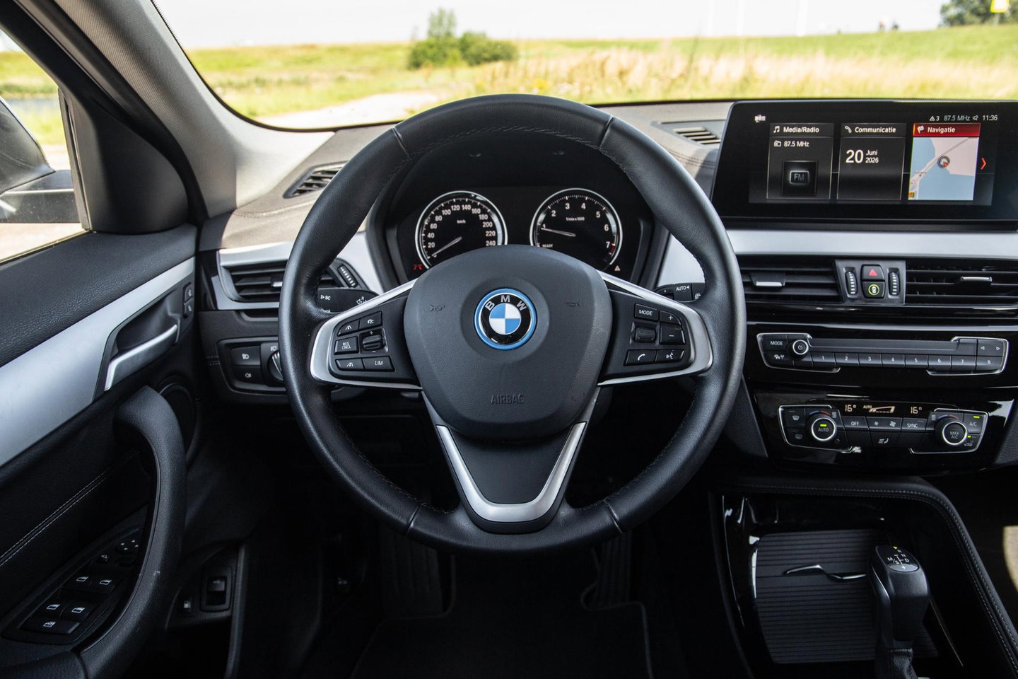 BMW X2 xDrive25e Executive CAMERA / LEDER / PLUG IN HYBRID / STOELVERWARMING / DEALER ONDERHOUDEN