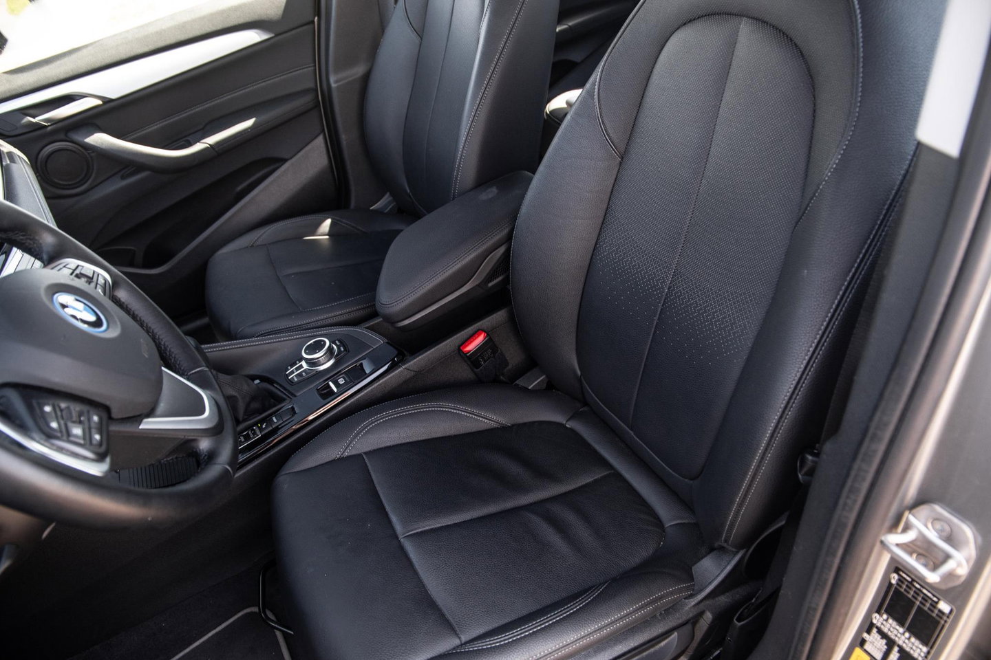 BMW X2 xDrive25e Executive CAMERA / LEDER / PLUG IN HYBRID / STOELVERWARMING / DEALER ONDERHOUDEN