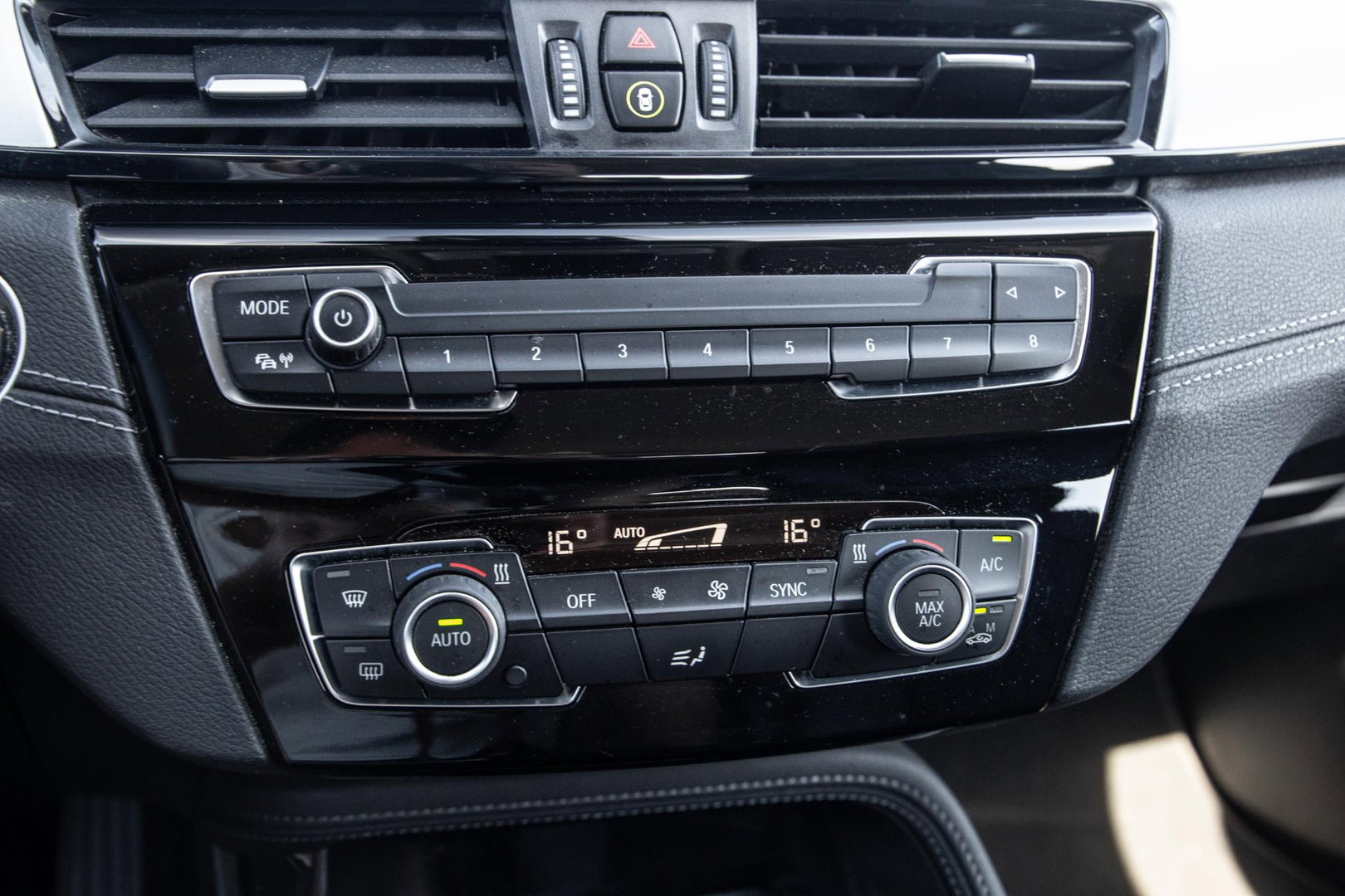 BMW X2 xDrive25e Executive CAMERA / LEDER / PLUG IN HYBRID / STOELVERWARMING / DEALER ONDERHOUDEN