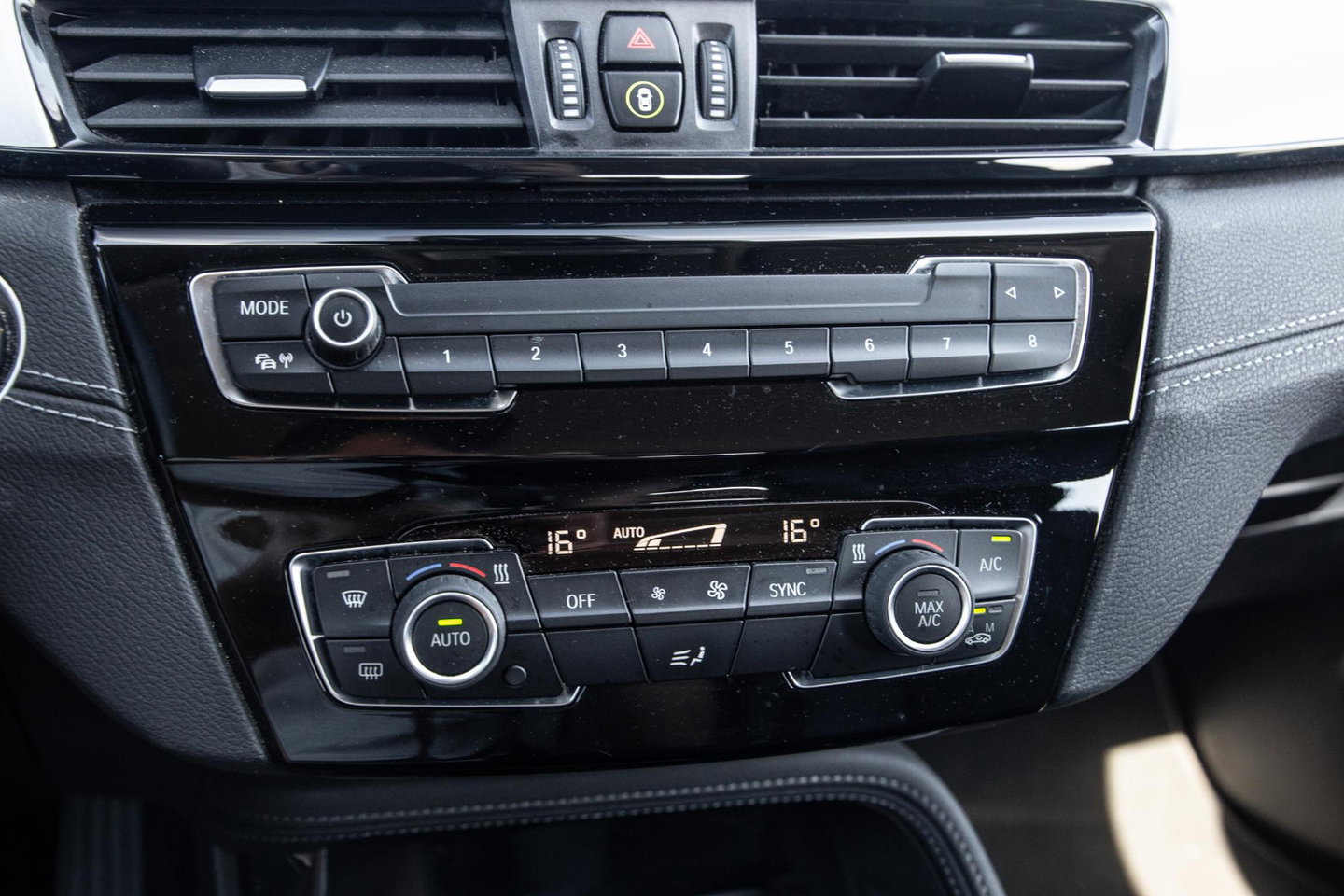 BMW X2 xDrive25e Executive CAMERA / LEDER / PLUG IN HYBRID / STOELVERWARMING / DEALER ONDERHOUDEN