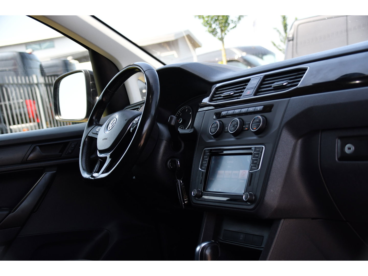 Volkswagen Caddy 2.0 TDI L1H1 Exclusive PB Edition Adaptieve Cruise, Carplay, LED, Clima, Stoelverwarming, Multimedia, Automaat, Sensoren, Uniek!