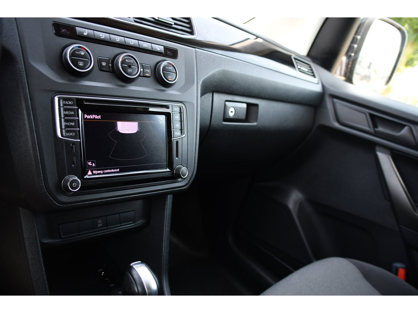 Volkswagen Caddy 2.0 TDI L1H1 Exclusive PB Edition Adaptieve Cruise, Carplay, LED, Clima, Stoelverwarming, Multimedia, Automaat, Sensoren, Uniek!