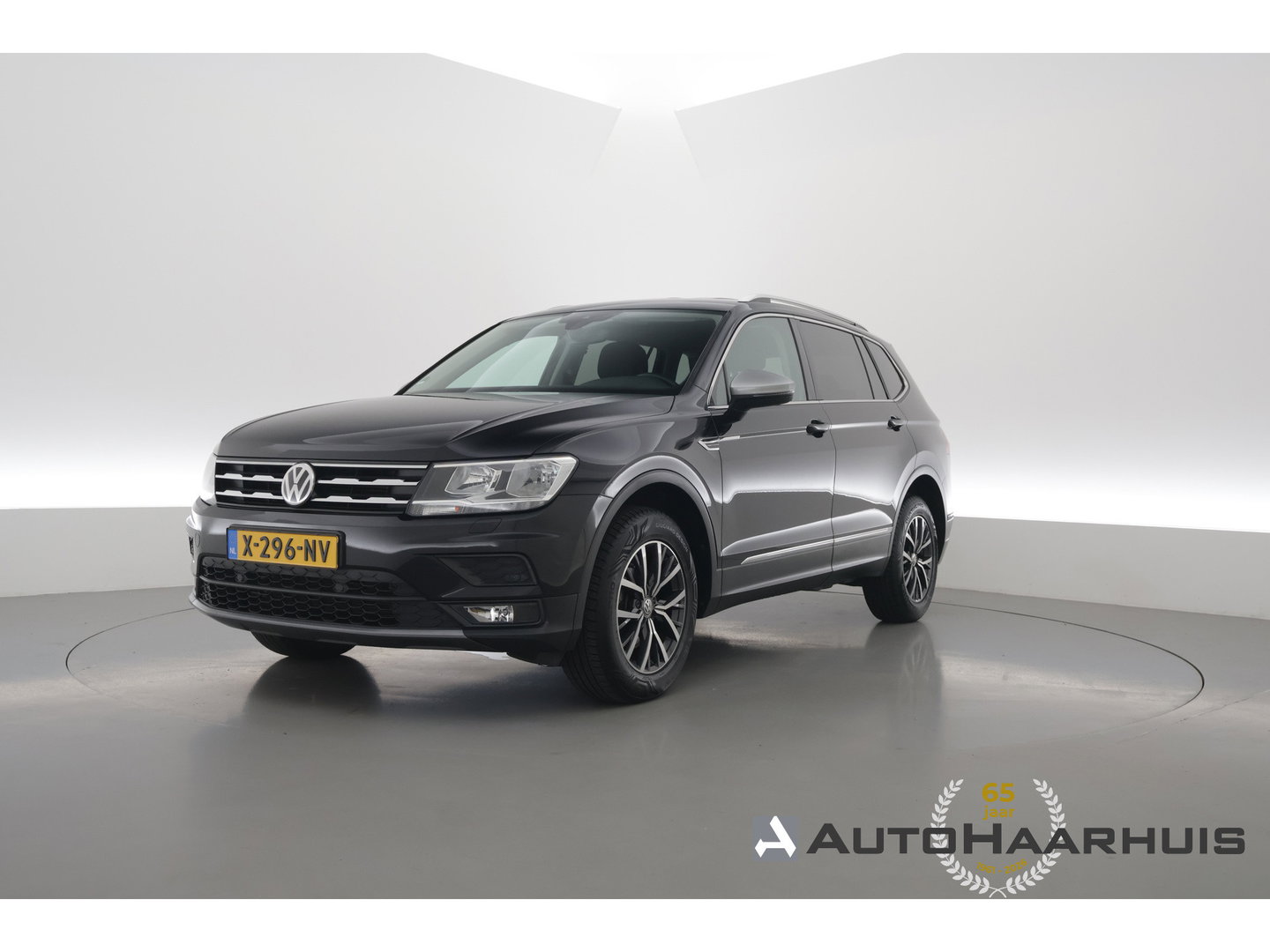 Volkswagen Tiguan Allspace 1.5 TSI Comfortline Business 7p. | Adapt. Cruise | Trekhaak | Stoelverw. | Dodehoek | All Season | Apple CarPlay | PDC V+A