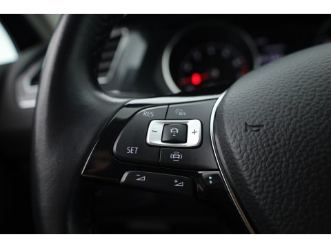 Volkswagen Tiguan Allspace 1.5 TSI Comfortline Business 7p. | Adapt. Cruise | Trekhaak | Stoelverw. | Dodehoek | All Season | Apple CarPlay | PDC V+A