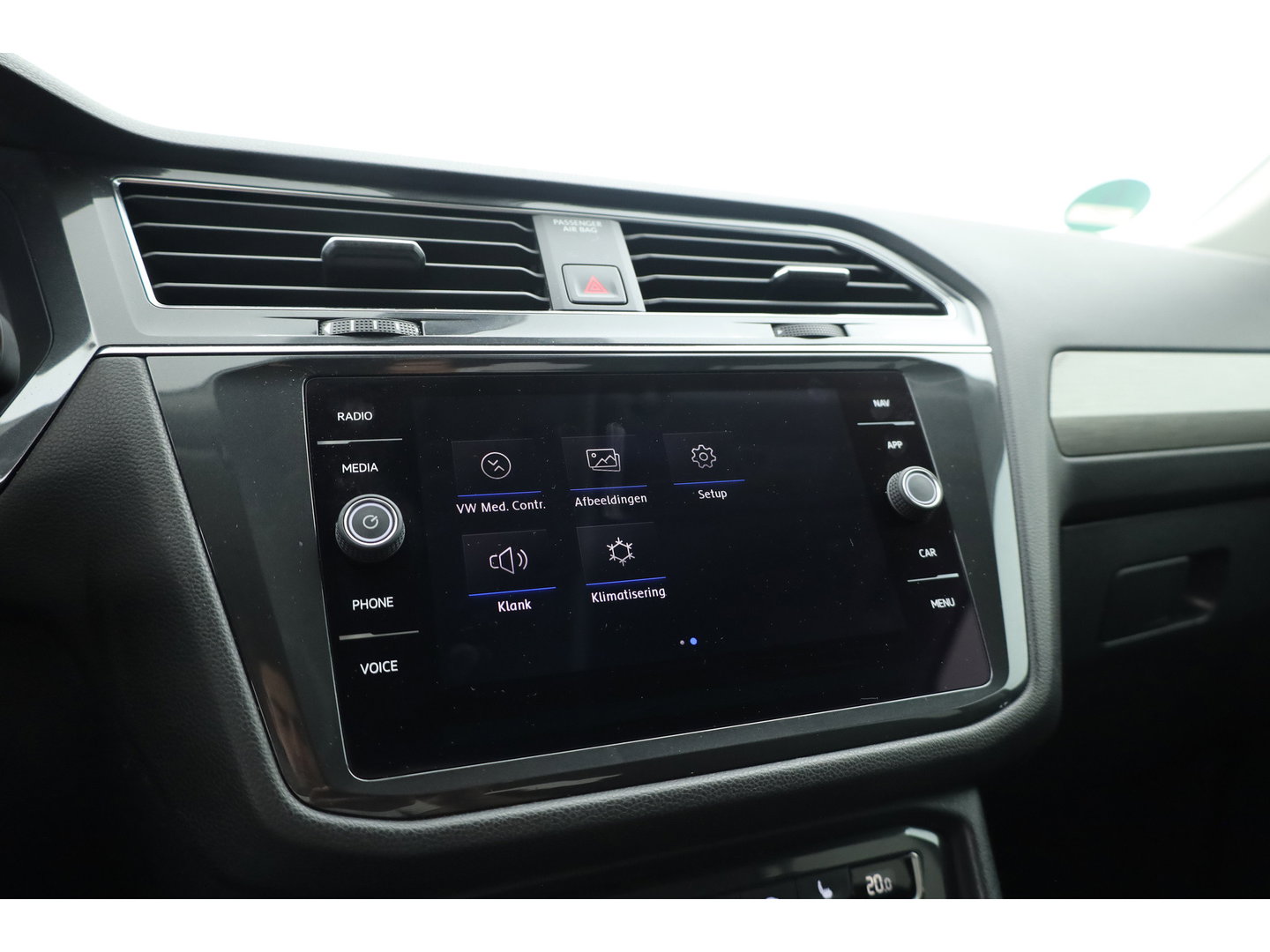 Volkswagen Tiguan Allspace 1.5 TSI Comfortline Business 7p. | Adapt. Cruise | Trekhaak | Stoelverw. | Dodehoek | All Season | Apple CarPlay | PDC V+A