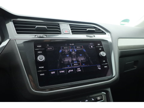Volkswagen Tiguan Allspace 1.5 TSI Comfortline Business 7p. | Adapt. Cruise | Trekhaak | Stoelverw. | Dodehoek | All Season | Apple CarPlay | PDC V+A