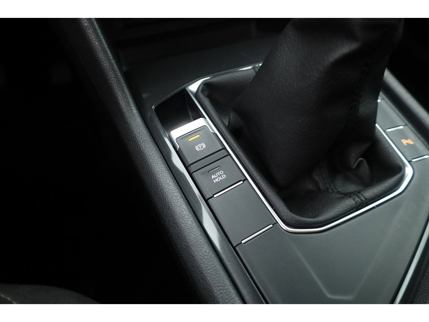 Volkswagen Tiguan Allspace 1.5 TSI Comfortline Business 7p. | Adapt. Cruise | Trekhaak | Stoelverw. | Dodehoek | All Season | Apple CarPlay | PDC V+A