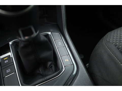 Volkswagen Tiguan Allspace 1.5 TSI Comfortline Business 7p. | Adapt. Cruise | Trekhaak | Stoelverw. | Dodehoek | All Season | Apple CarPlay | PDC V+A