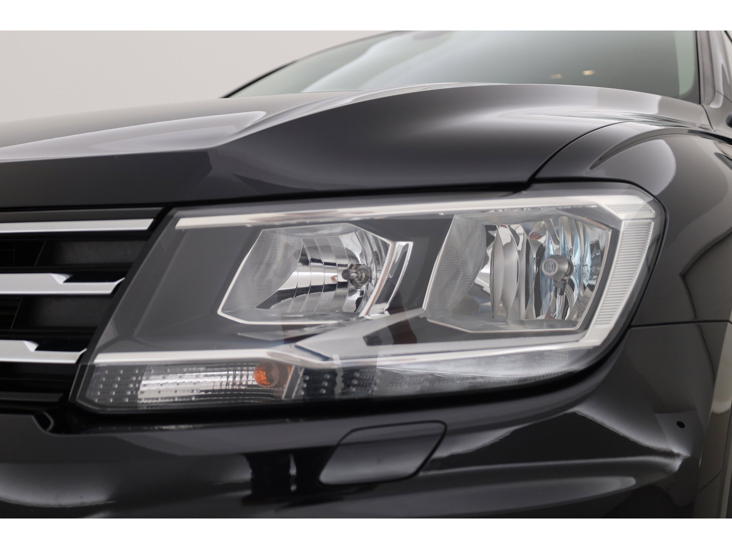 Volkswagen Tiguan Allspace 1.5 TSI Comfortline Business 7p. | Adapt. Cruise | Trekhaak | Stoelverw. | Dodehoek | All Season | Apple CarPlay | PDC V+A