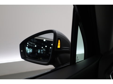 Volkswagen Tiguan Allspace 1.5 TSI Comfortline Business 7p. | Adapt. Cruise | Trekhaak | Stoelverw. | Dodehoek | All Season | Apple CarPlay | PDC V+A