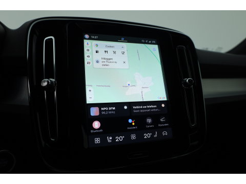 Volvo XC40 2.0 B3 Essential | Apple CarPlay & Android Auto | Cruise | PDC V+A | Stoel-Stuurverw. | Camera | 19"