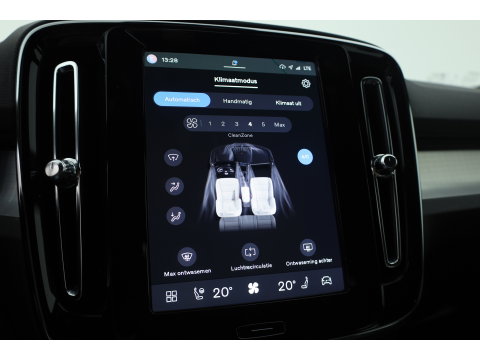 Volvo XC40 2.0 B3 Essential | Apple CarPlay & Android Auto | Cruise | PDC V+A | Stoel-Stuurverw. | Camera | 19"
