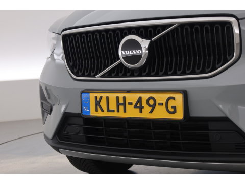 Volvo XC40 2.0 B3 Essential | Apple CarPlay & Android Auto | Cruise | PDC V+A | Stoel-Stuurverw. | Camera | 19"