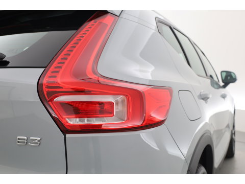 Volvo XC40 2.0 B3 Essential | Apple CarPlay & Android Auto | Cruise | PDC V+A | Stoel-Stuurverw. | Camera | 19"