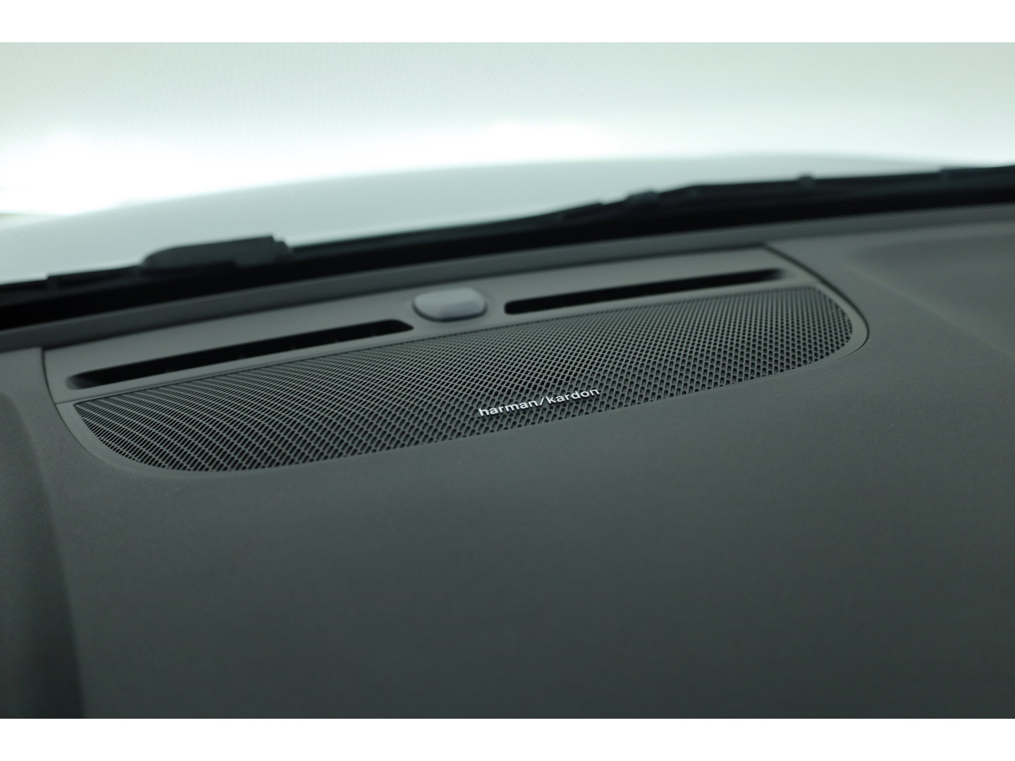 Volvo XC40 1.5 T5 Recharge R-Design | SOH 88.2% | Pano | Trekhaak | Memory | Leder | 360cam | Adapt. Cruise | Stoel-Stuurverw.