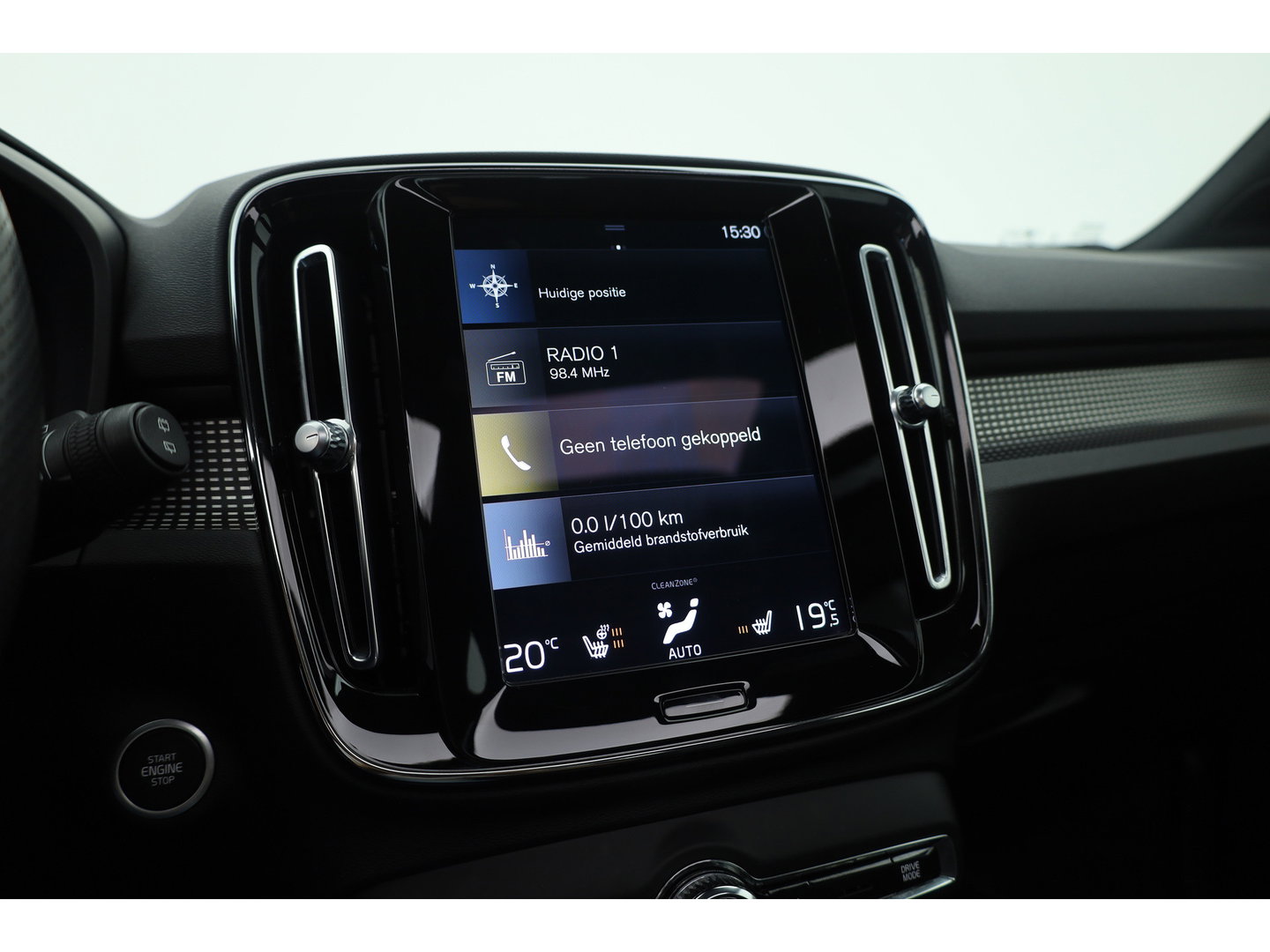Volvo XC40 1.5 T5 Recharge R-Design | SOH 88.2% | Pano | Trekhaak | Memory | Leder | 360cam | Adapt. Cruise | Stoel-Stuurverw.